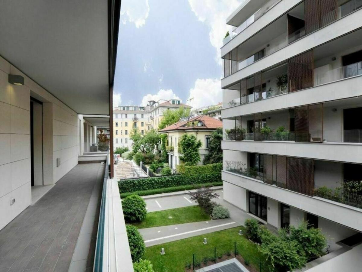 Apartment Cola Di Rienzo By Halldis Mailand