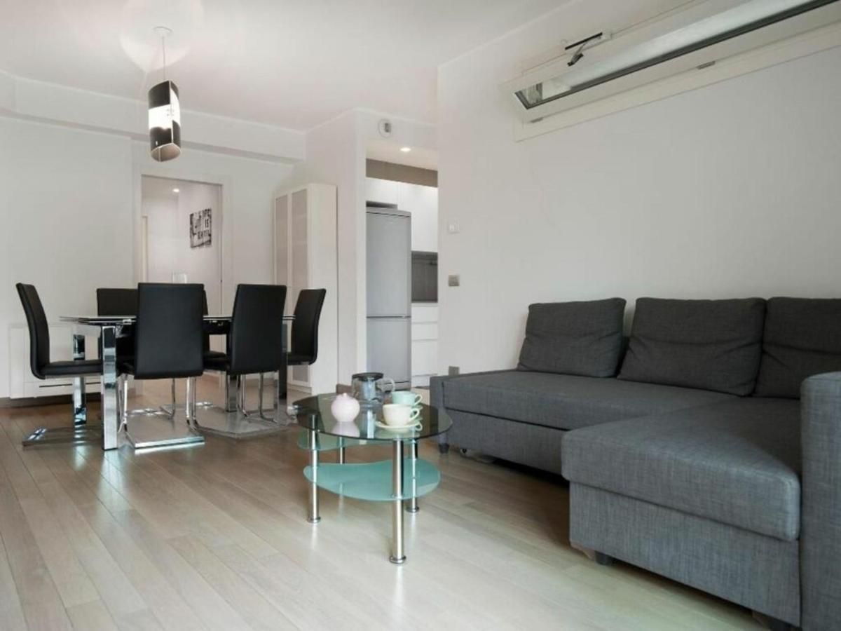 Apartment Cola Di Rienzo By Halldis