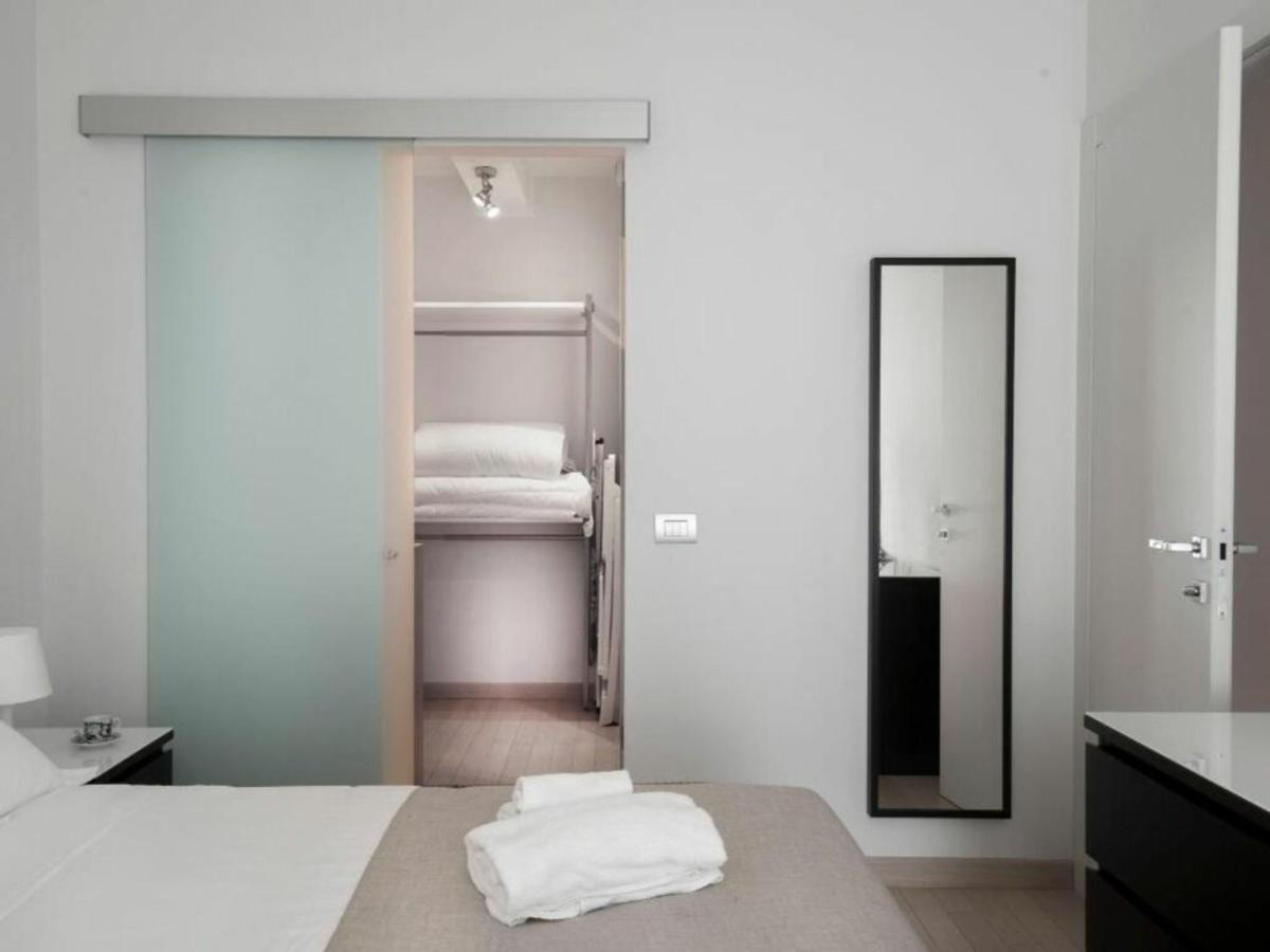 Cola Di Rienzo By Halldis Apartment