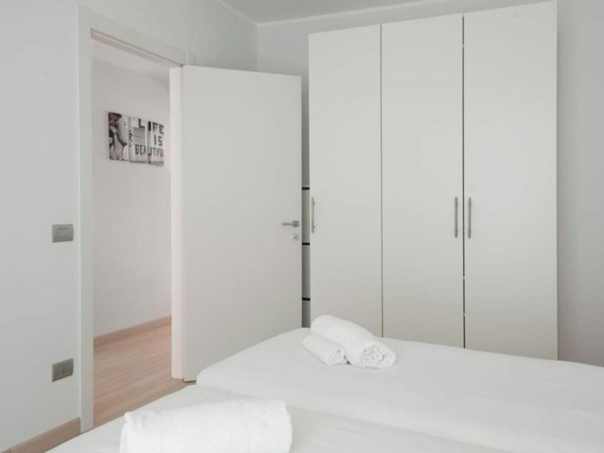 Apartment Cola Di Rienzo By Halldis Mailand
